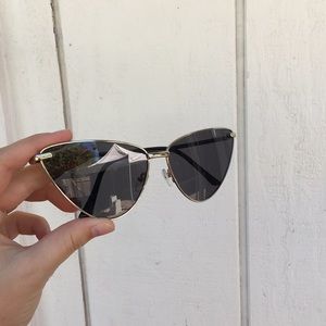 BRAND NEW CAT EYE SUN GLASSES‼️‼️‼️